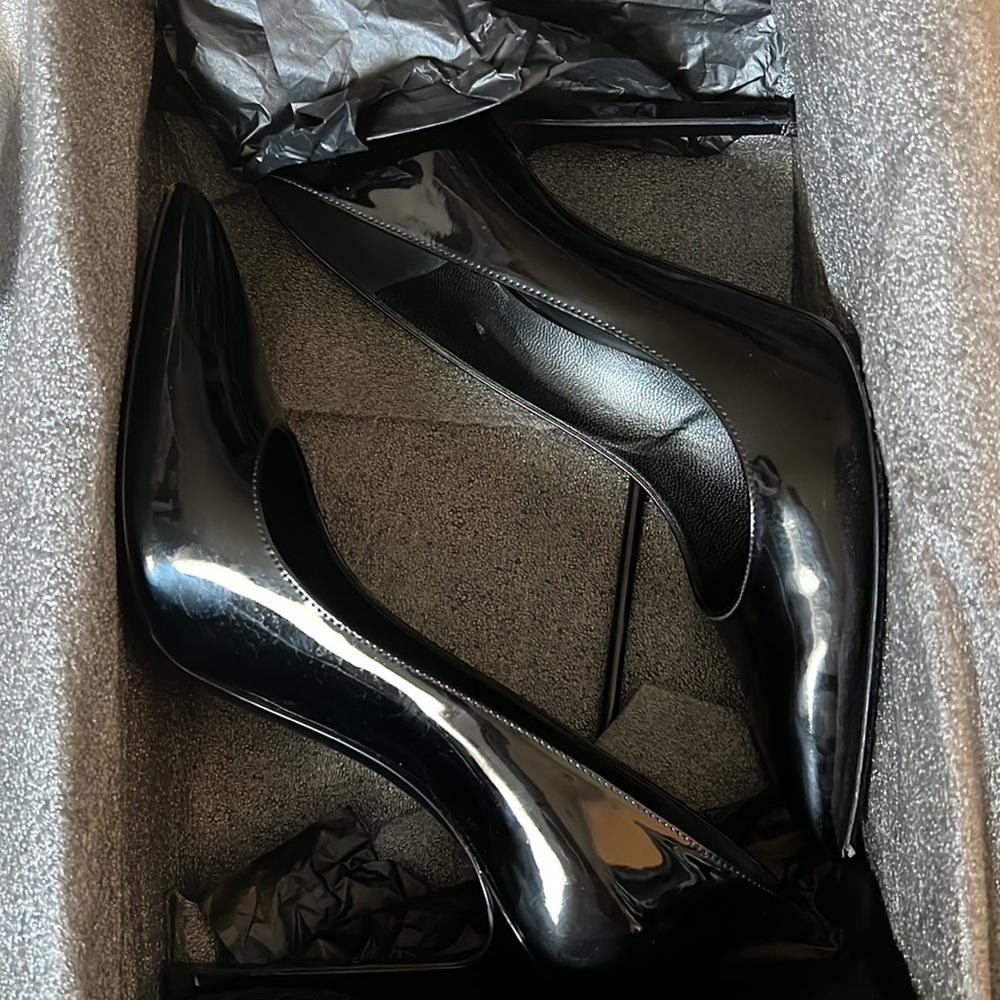 YSL black shiny leather pointy toe pump - Picture 8 of 9